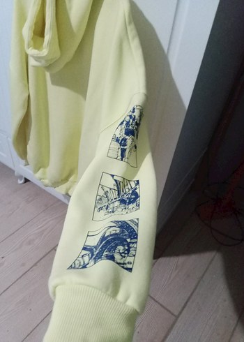 Sarı Kapüşonlu Baskılı Kadın Sweatshirt - Görsel 5