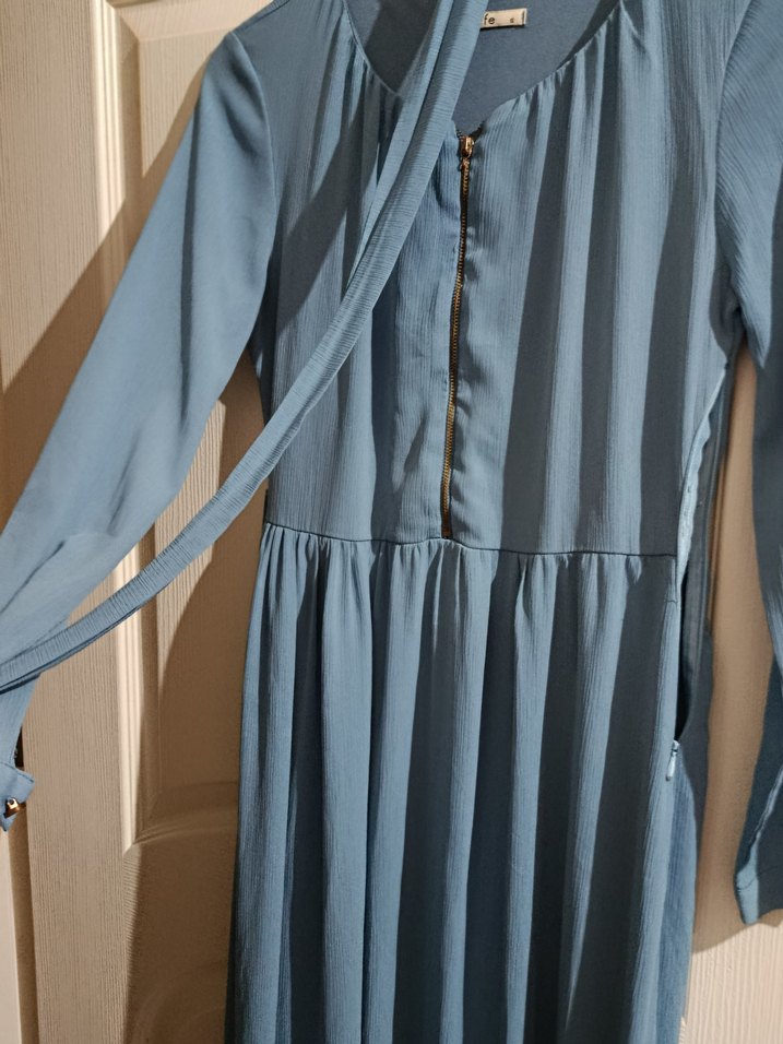 Mavi Piliseli Uzun Kollu Uzun Elbise - Görsel 2