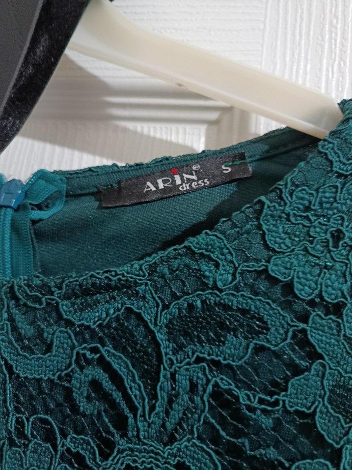 Uzun Kollu Yeşil Desenli Uzun Elbise - Görsel 2