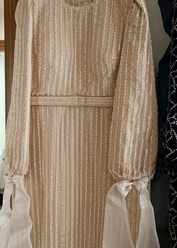 Bej Parlak Piliseli Uzun Kollu Kadın Elbise - Görsel 2