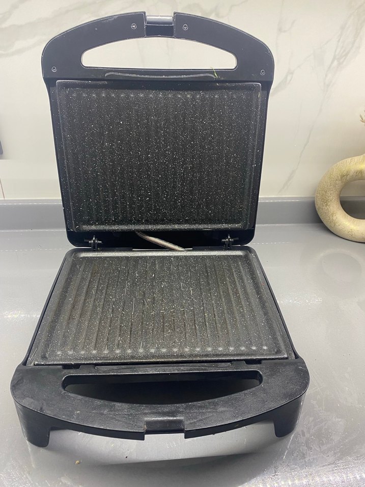 Sinbo Siyah Gri Tost Makinesi - Görsel 3