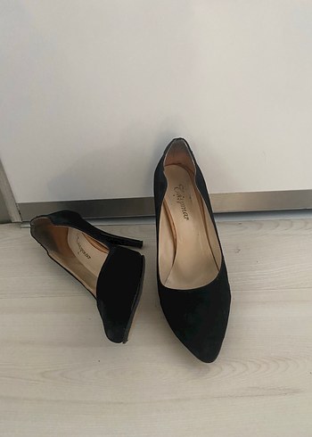 Siyah Süet Stiletto Kadın Topuklu Ayakkabı