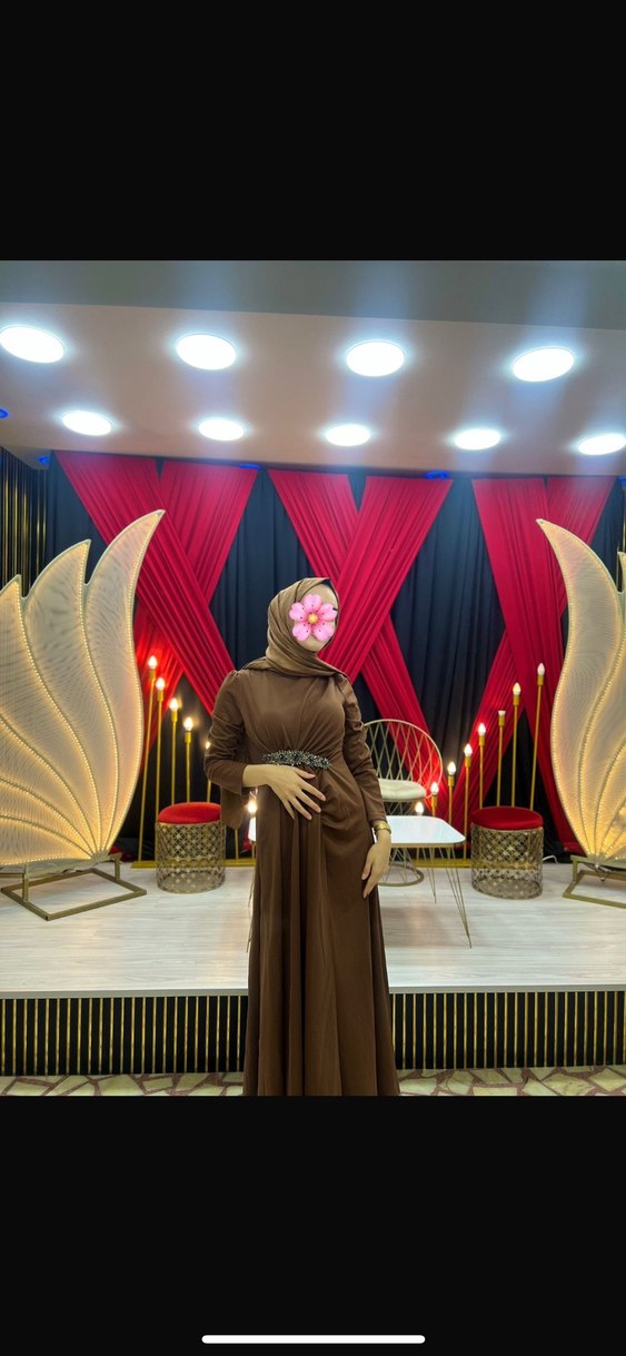 Uzun Kahverengi Dökümlü Tesettür Abiye - Görsel 2