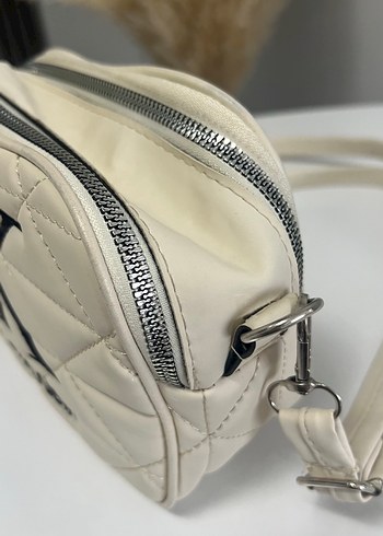 Calvin Klein Calvin Klein Beyaz Kadın Deri Çapraz Çanta