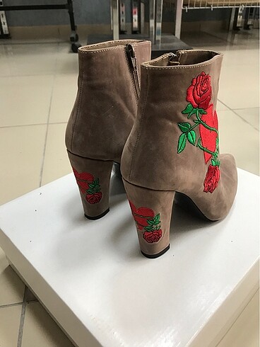 39 Beden BAMBİ MARKA BAYAN TOPUKLU AYAKKABI