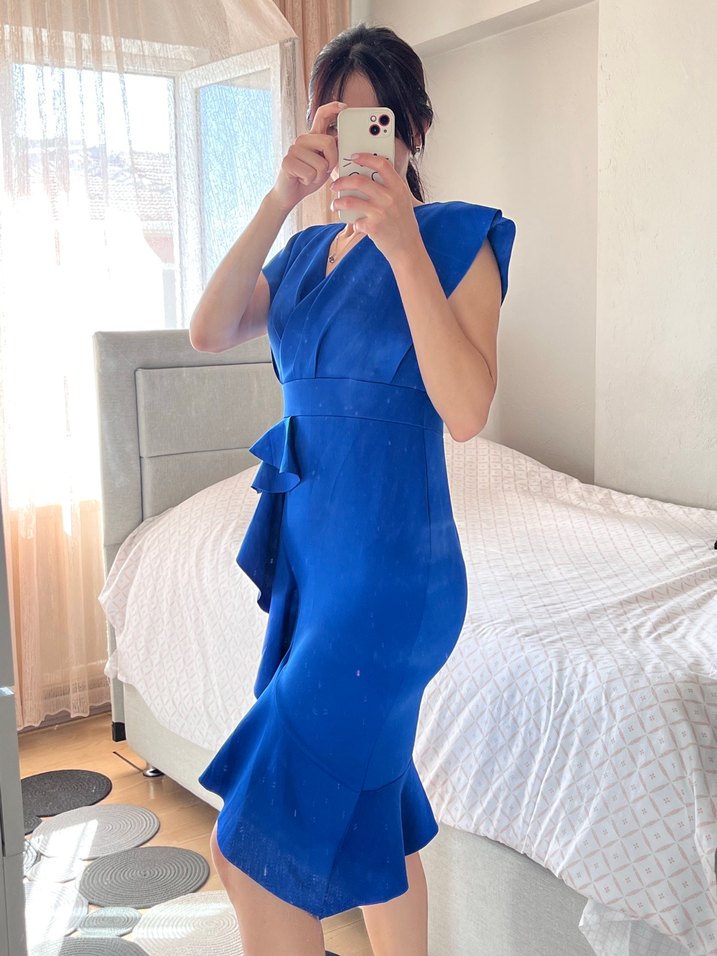 Mavi V Yaka Kolsuz Midi Elbise - Görsel 2