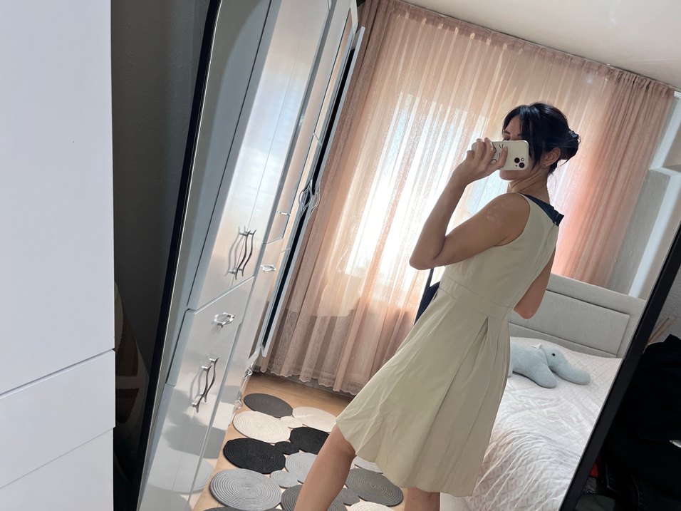 Bej Kolsuz Midi Elbise - Rahat ve Şık - Görsel 4