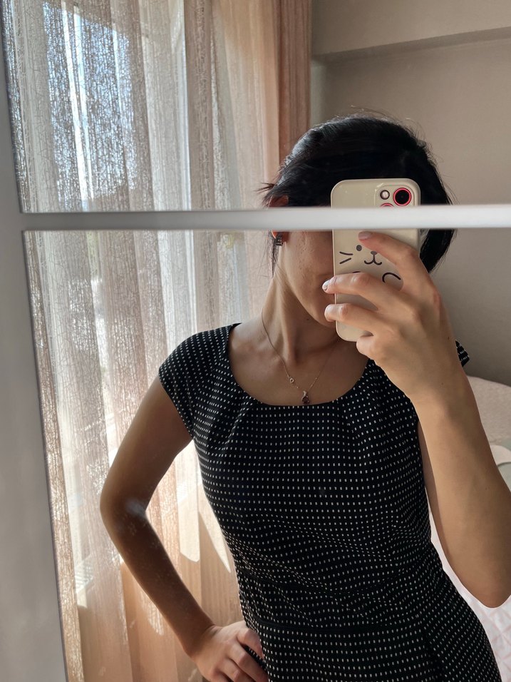 Gri Puantiyeli V Yaka Midi Elbise - Görsel 4