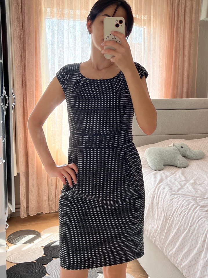 Gri Puantiyeli V Yaka Midi Elbise - Görsel 2