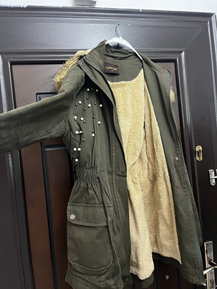 Düğmeli, Kapüşonlu Haki Kadın Ceket - Görsel 3