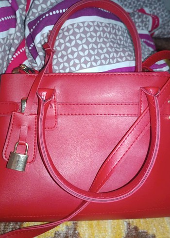 Kırmızı Deri Tokalı Kadın Çanta - Görsel 5