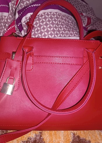 Kırmızı Deri Tokalı Kadın Çanta - Görsel 2