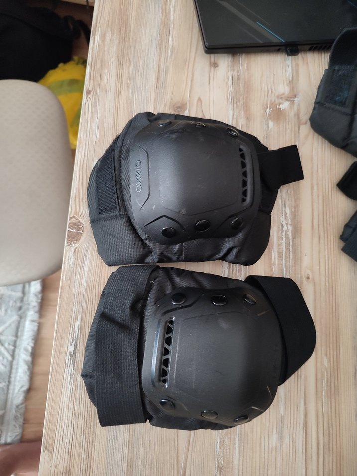 Dechatlondan az kullanılmış dizlik dirseklik bileklik seti - Görsel 2