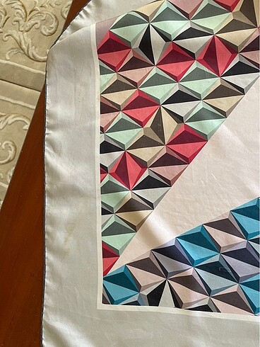Beden Color plus eşarp