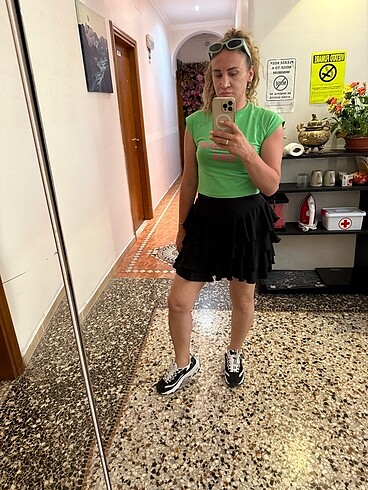 Zara Siyah etek fırfırlı