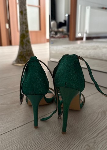 37 Beden Yeşil Süet Stiletto Akşam Ayakkabısı