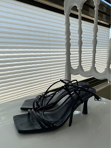 Pull & Bear Topuklu Sandalet