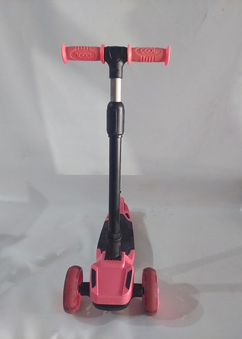 Hello kitty Renkli Pembe Çocuk Scooter'ı
