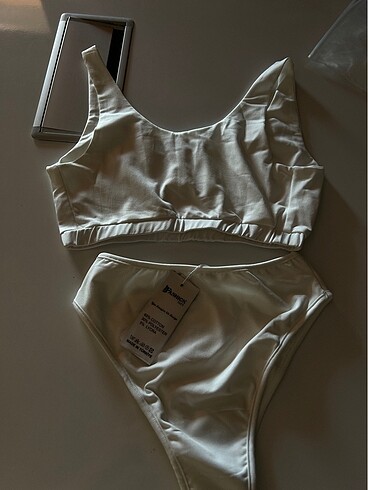 m Beden beyaz Renk Lovefab Crop Top Model Bikini