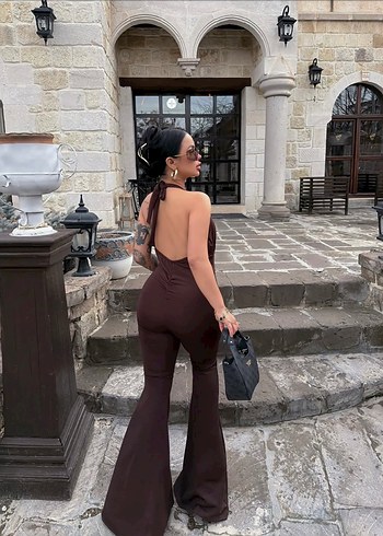 Aksesuar Detay Sırt Dekolteli İspanyol Paça Tulum - Görsel 3