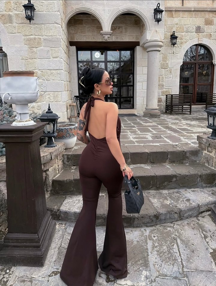 Aksesuar Detay Sırt Dekolteli İspanyol Paça Tulum - Görsel 3