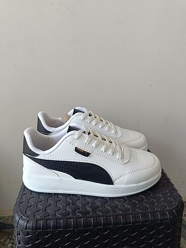 39 Beden beyaz Renk Puma ayakkabı