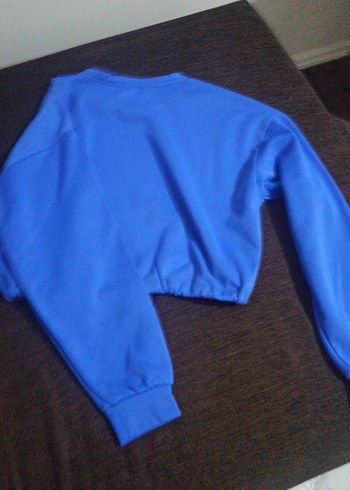 Mavi Crop Sweatshirt Uzun Kollu Salaş Kesim - Görsel 4