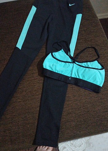 Mavi Siyah Elastik Spor Tayt ve Straplez Üst - Görsel 3