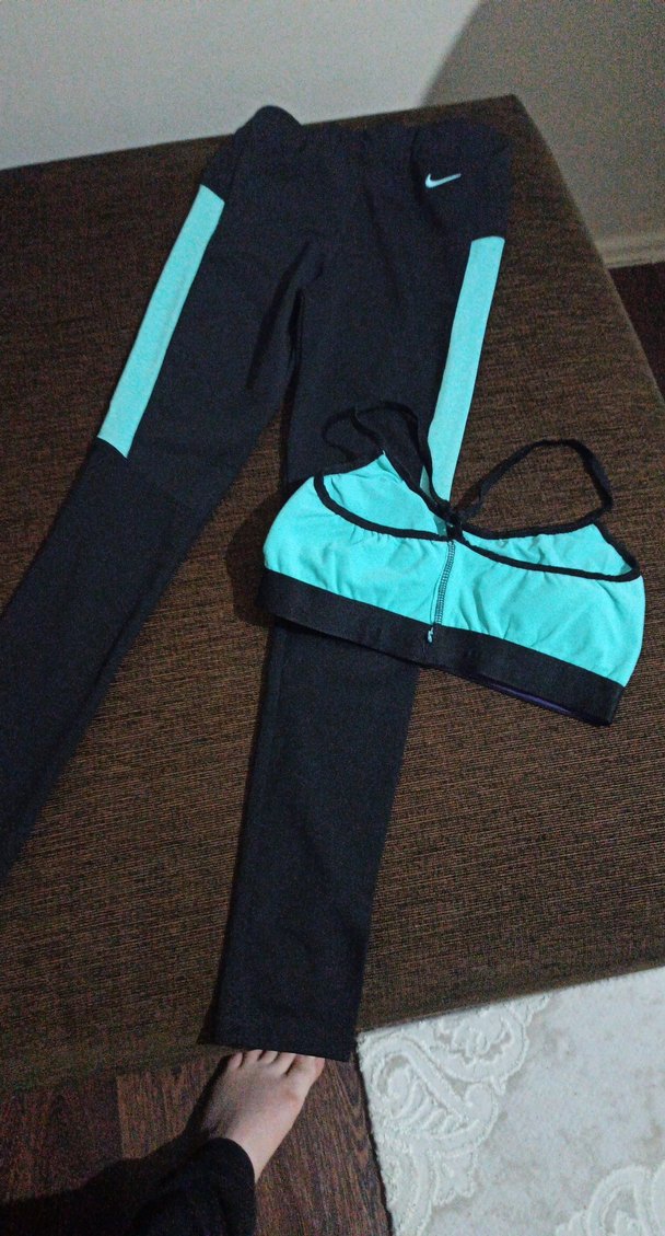 Mavi Siyah Elastik Spor Tayt ve Straplez Üst - Görsel 3