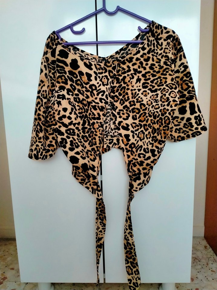 Kahverengi Leopar Desenli V Yaka Bluz - Görsel 3