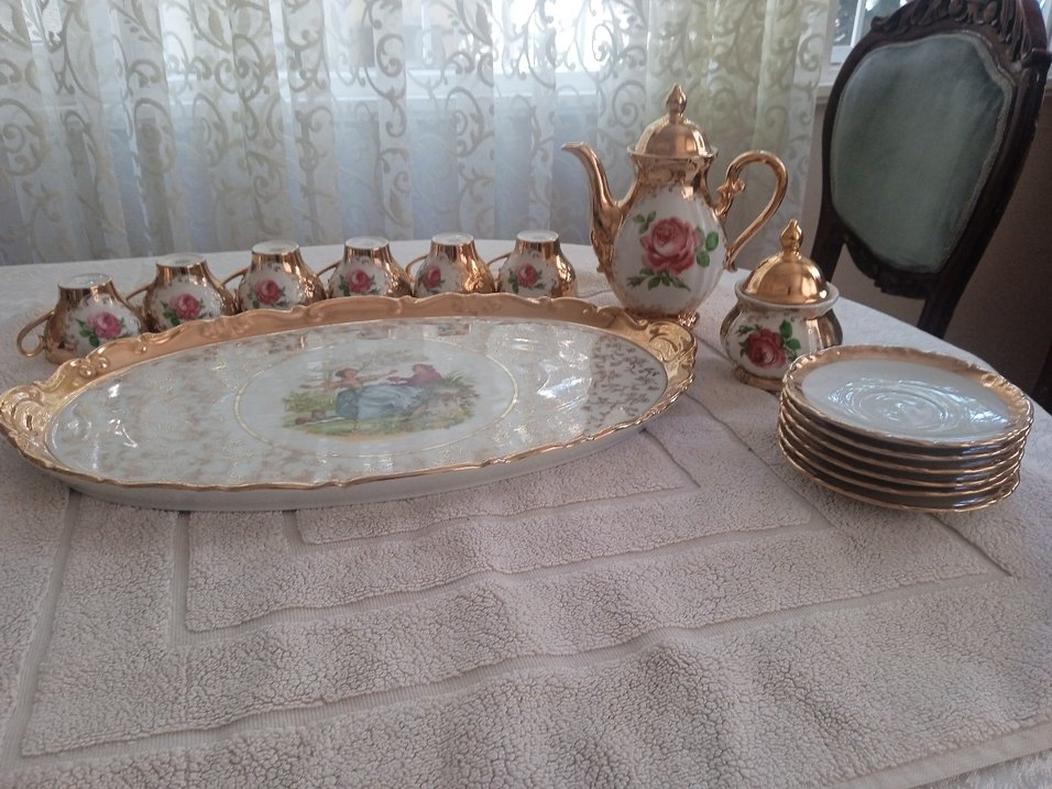 Altın Detaylı Çiçek Desenli Porselen Çay kahve  Seti - Görsel 2