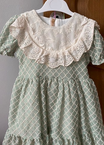 Yeşil Nakışlı Kız Çocuk Elbisesi - Görsel 2