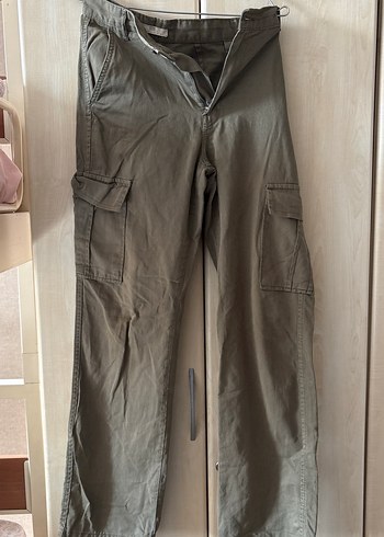 stradivarius yeşil kargo pantolon