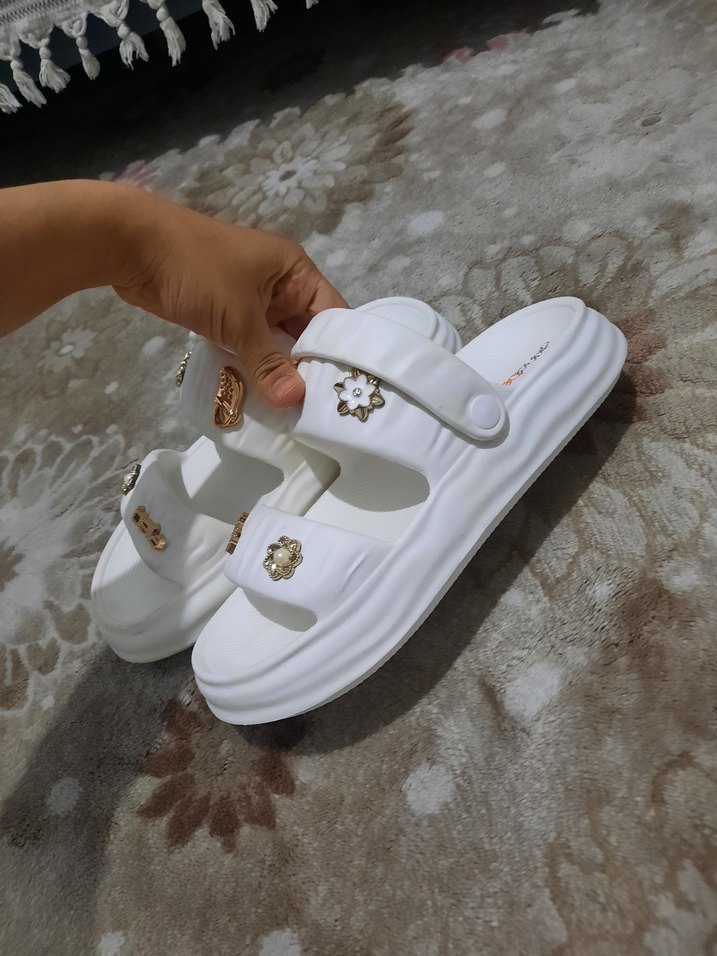 Beyaz Nakışlı Kadın Platform Terlik - Görsel 3