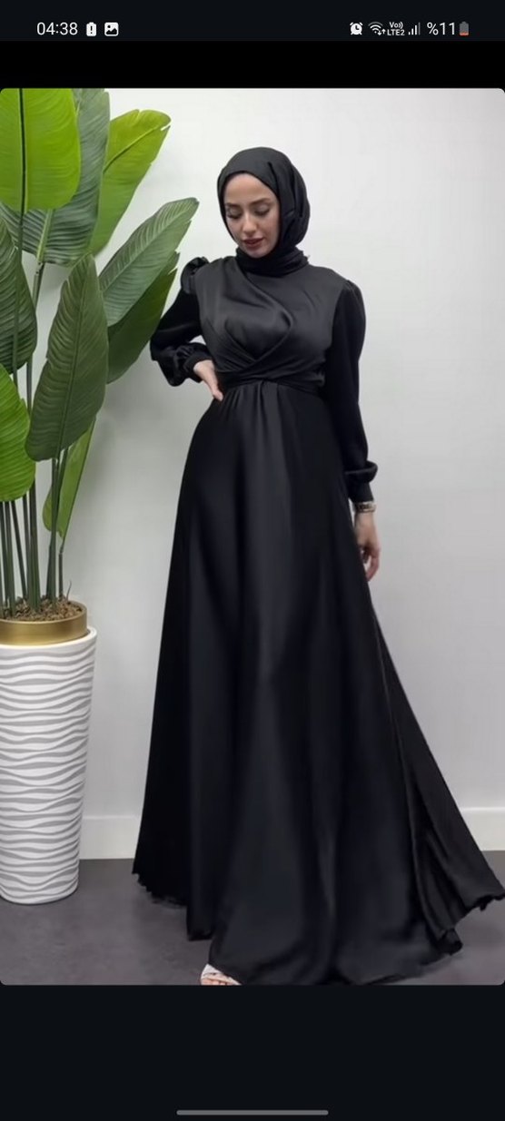 Uzun Siyah Drapeli Gotik Elbise - Görsel 2