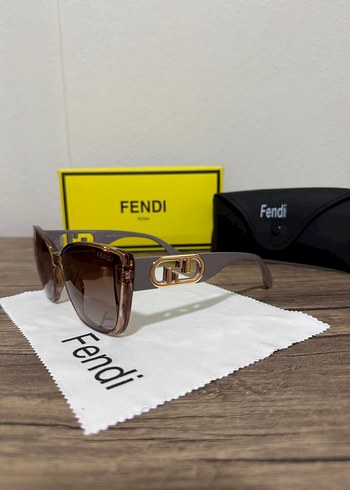 UV400 Korumalı FENDİ AYNI GÜNDE KARGOLANIR
