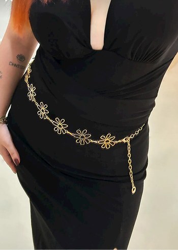 Zincir Detaylı Altın Renkli Kadın Vücut Zinciri - Görsel 6