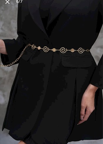 Zincir Detaylı Altın Renkli Kadın Vücut Zinciri - Görsel 5