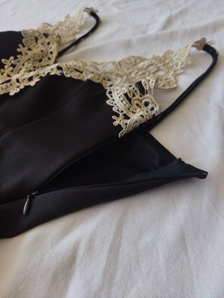 Dantel Detaylı Siyah Mini Abiye Elbise - Görsel 4