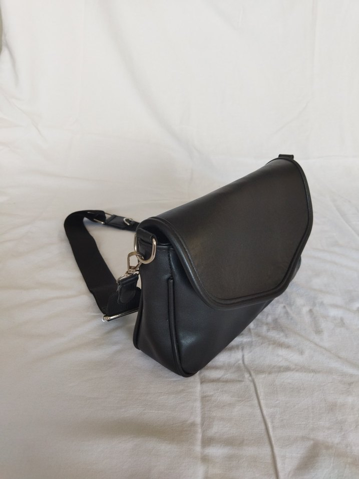 Siyah Deri Kol/Omuz Çantası - Görsel 2