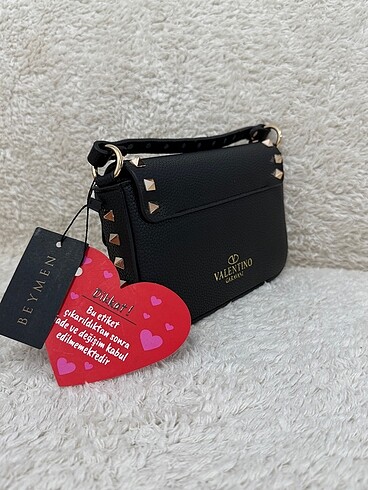 Valentino Valentino zımbalı çanta