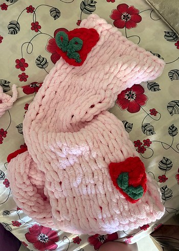 12+ Yaş, > 23 cm Beden pembe Renk Pembe Nakışlı Örgü Bere ve Atkı Seti