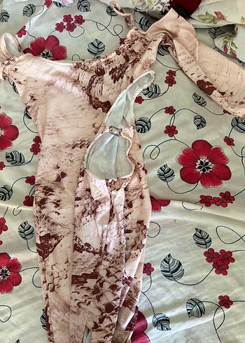 Bershka Bordo Yılan Desenli Uzun Drapeli Elbise