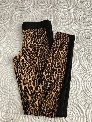 Leoparlı tayt