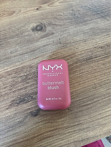 NYX Nyx allık getting butta