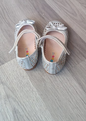 Kız Çocuk Beyaz Tokalı Babet Ayakkabı - Görsel 3