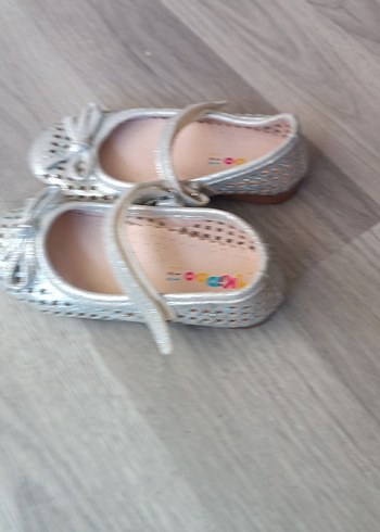 Kız Çocuk Beyaz Tokalı Babet Ayakkabı - Görsel 2