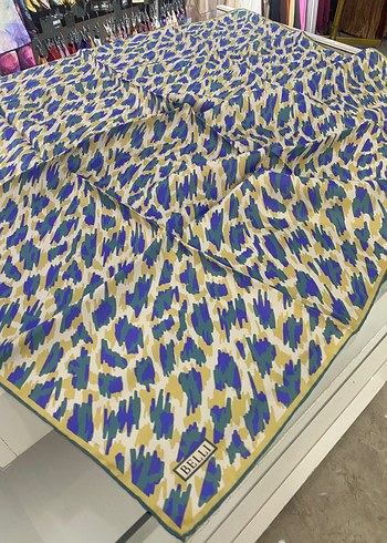 Belli Tivil İpek Eşarp - Görsel 3