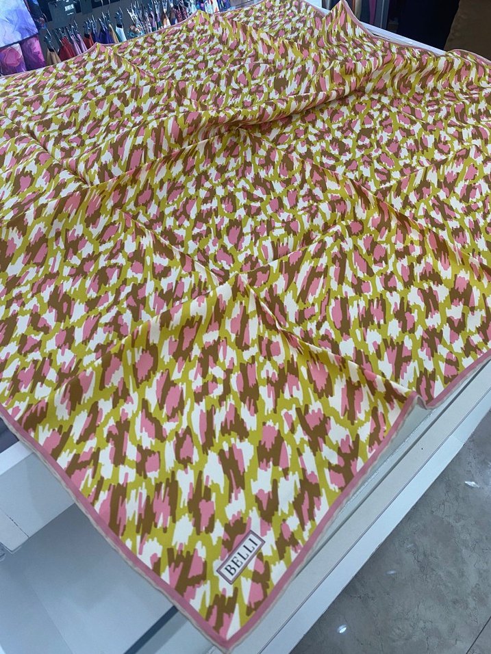 Belli Tivil İpek Eşarp - Görsel 2