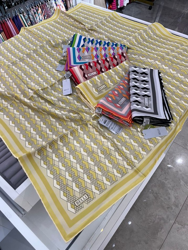 Belli Tivil İpek Eşarp - Görsel 2